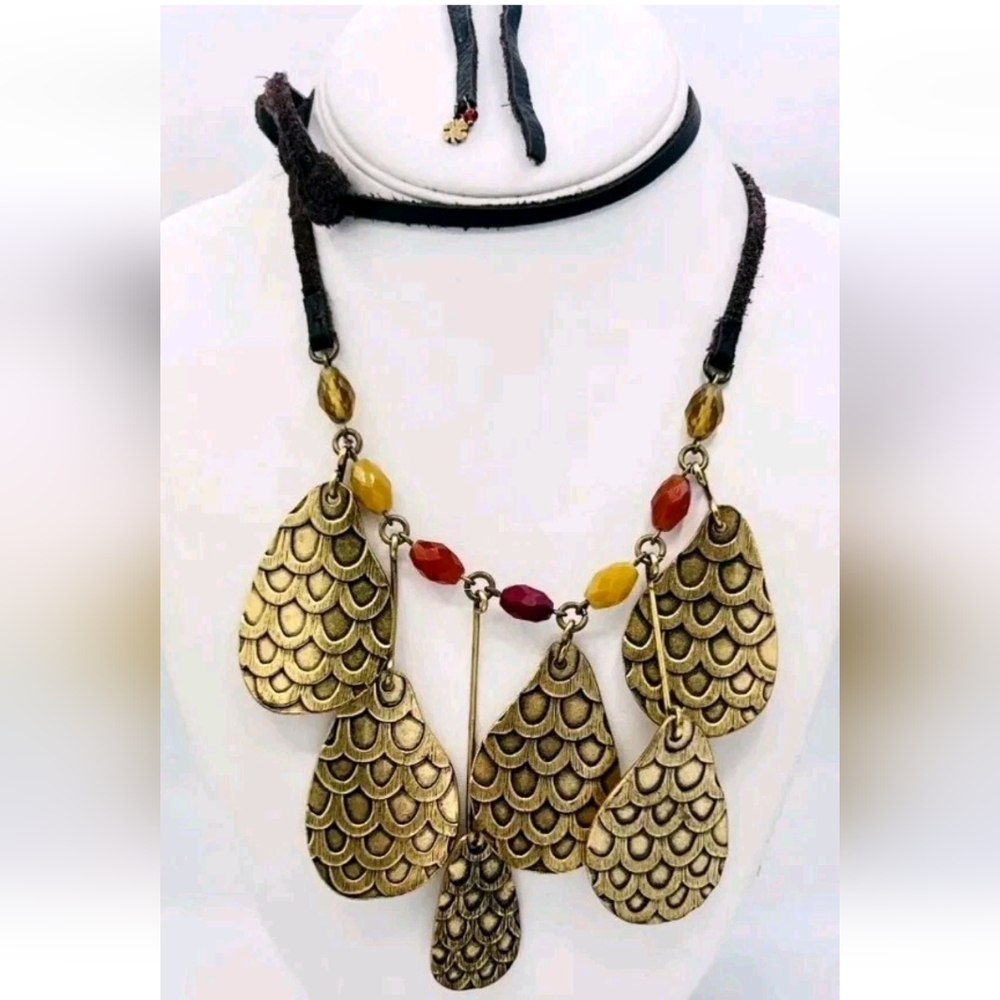 Lucky Brand Chunky Boho Hippy Textured Gold and Red Statement Necklace